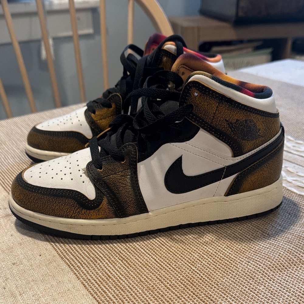 Nike High-Top Sneakers in White and Gold
